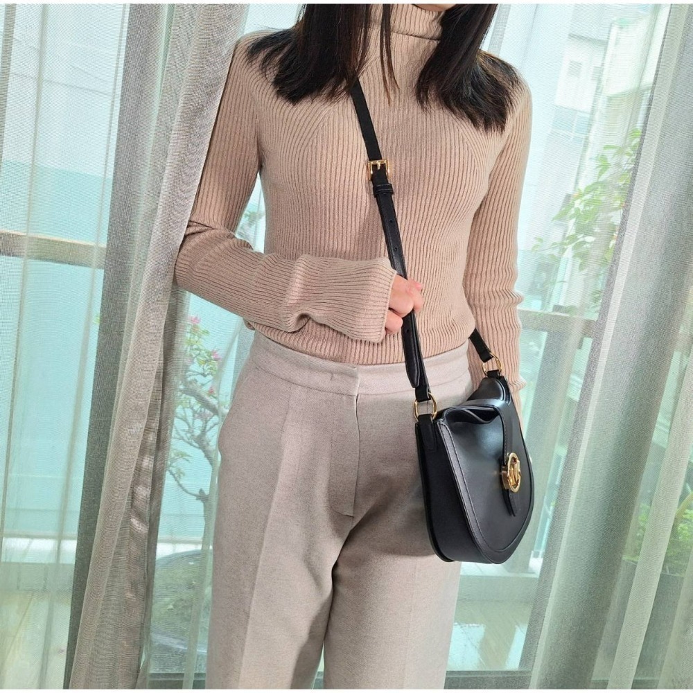 【現貨】MICHAEL KORS Mk 新款 Gabby 馬鞍包 側背包 斜背包 可快速出貨 🐶美國代購正品-細節圖10