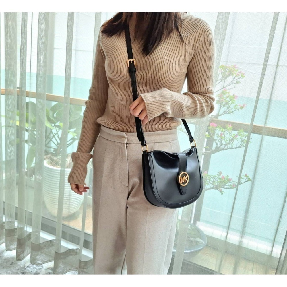 【現貨】MICHAEL KORS Mk 新款 Gabby 馬鞍包 側背包 斜背包 可快速出貨 🐶美國代購正品-細節圖11