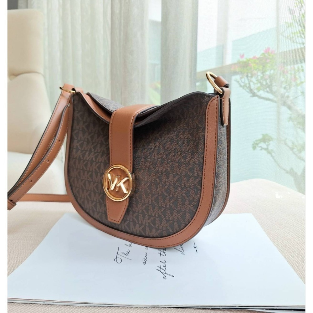 【現貨】MICHAEL KORS Mk 新款 Gabby 馬鞍包 側背包 斜背包 2色任選 可快速出貨 🐶美國代購正品-細節圖7