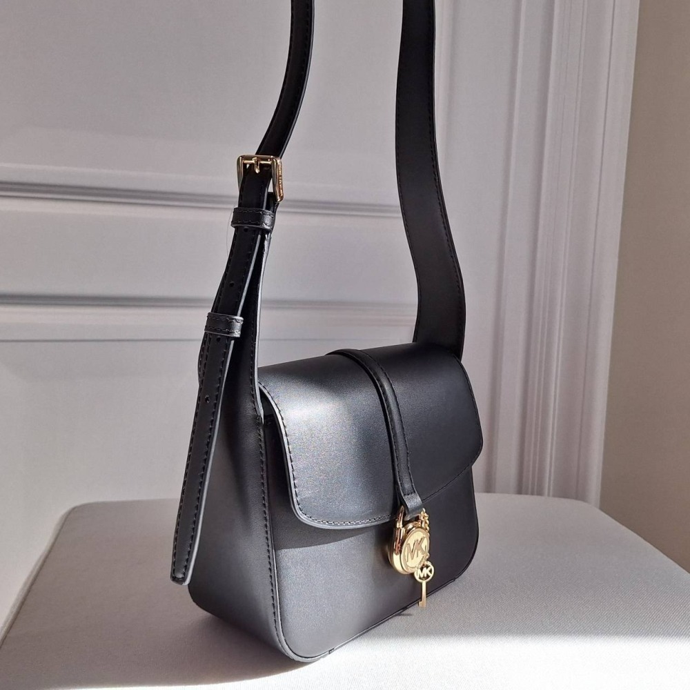 【現貨】MICHAEL KORS Mk 新款 Lyra 鎖頭方包 翻蓋斜背包 可快速出貨 🐶美國代購正品-細節圖5