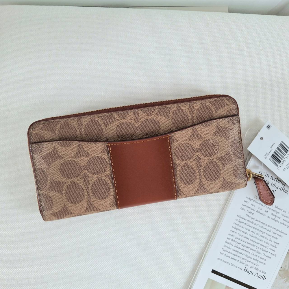 【現貨】 COACH 長夾 專櫃款 小c logo 拉鍊長夾 多卡層 送禮 禮物 可快速出貨 🐶美國代購正品-細節圖4