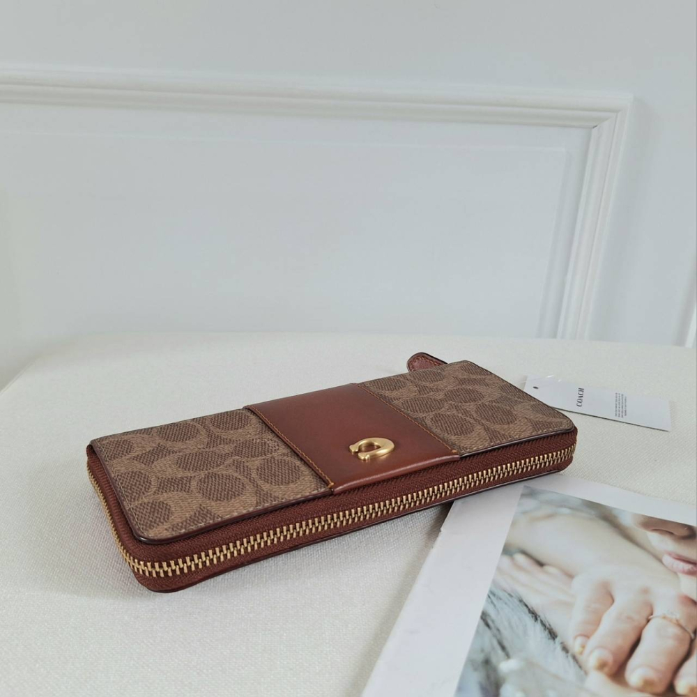 【現貨】 COACH 長夾 專櫃款 小c logo 拉鍊長夾 多卡層 送禮 禮物 可快速出貨 🐶美國代購正品-細節圖5