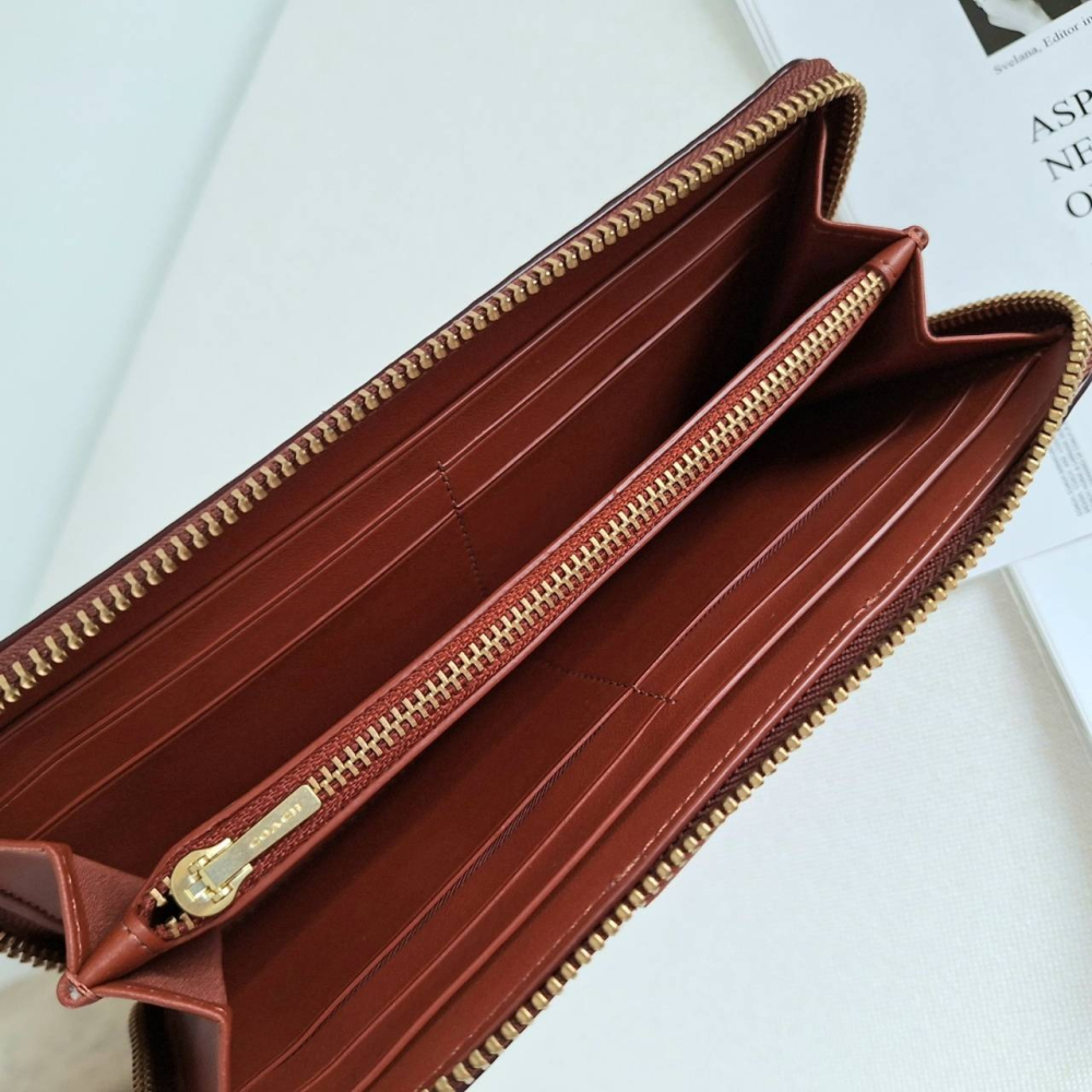 【現貨】 COACH 長夾 專櫃款 小c logo 拉鍊長夾 多卡層 送禮 禮物 可快速出貨 🐶美國代購正品-細節圖6