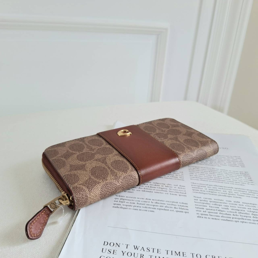 【現貨】 COACH 長夾 專櫃款 小c logo 拉鍊長夾 多卡層 送禮 禮物 可快速出貨 🐶美國代購正品-細節圖8