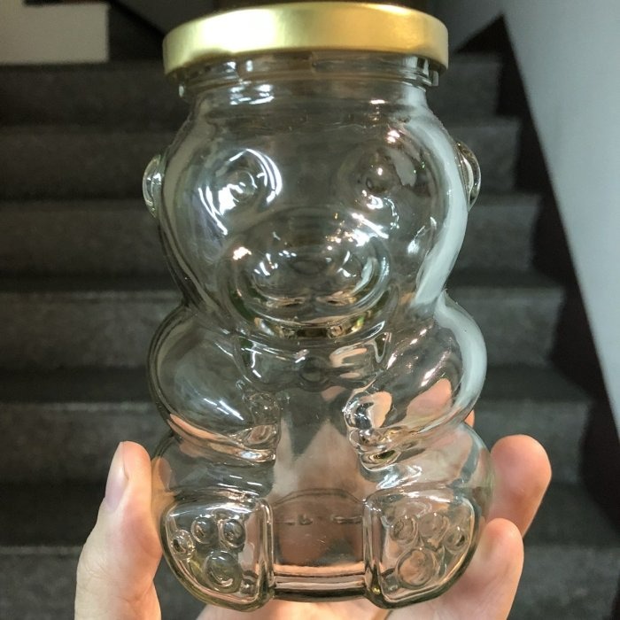【嚴選SHOP】265cc 小熊造型玻璃瓶 附金蓋 奶酪布丁杯 果醬瓶 婚禮小物 蜂蜜瓶 玻璃杯 玻璃罐【T025】-細節圖5