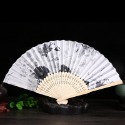 白色扇骨，扇面水墨