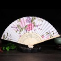 發票+台灣現貨天天寄【粉紅菲菲】竹骨中國風工藝品女扇復古綢布扇日式和風折扇 扇子（7425-62）35-0260-規格圖9