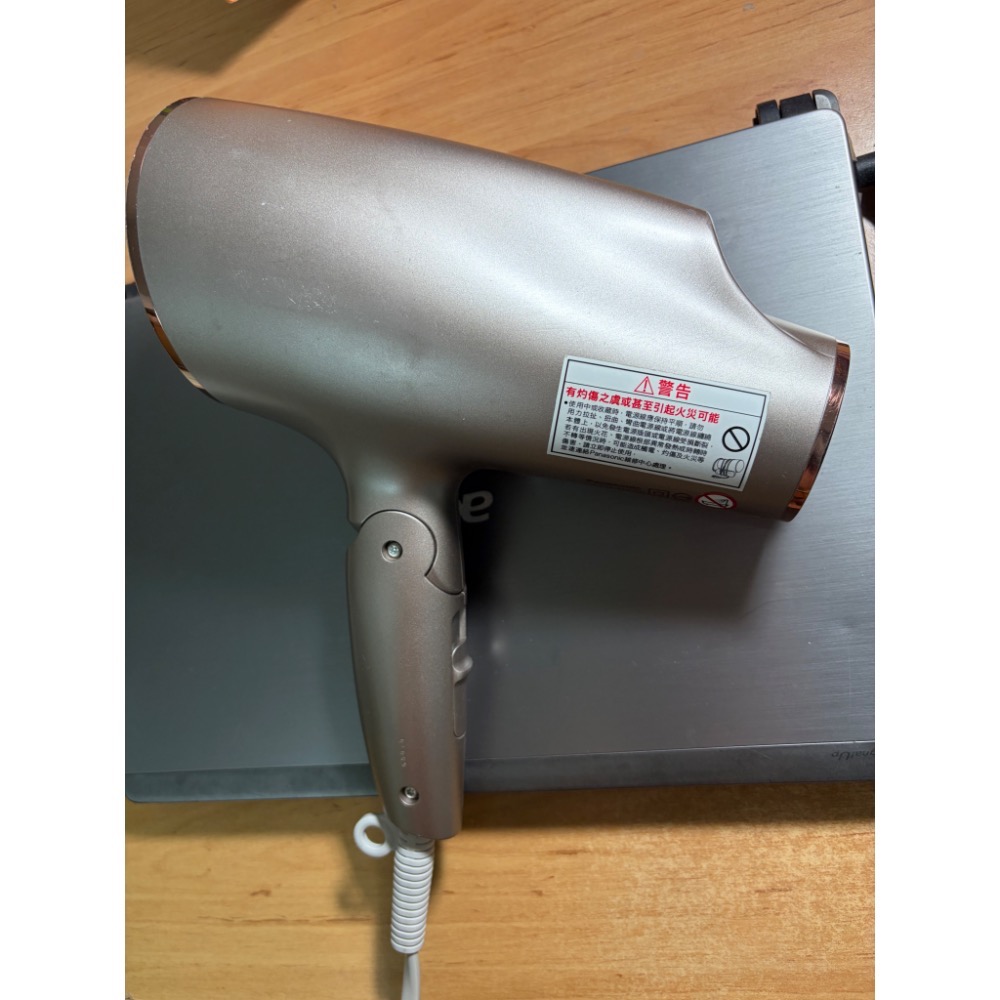 二手完整盒裝 日本 panasonic 國際牌 EH-NA0E奈米水離子 負離子吹風機 有正常使用痕跡-細節圖2