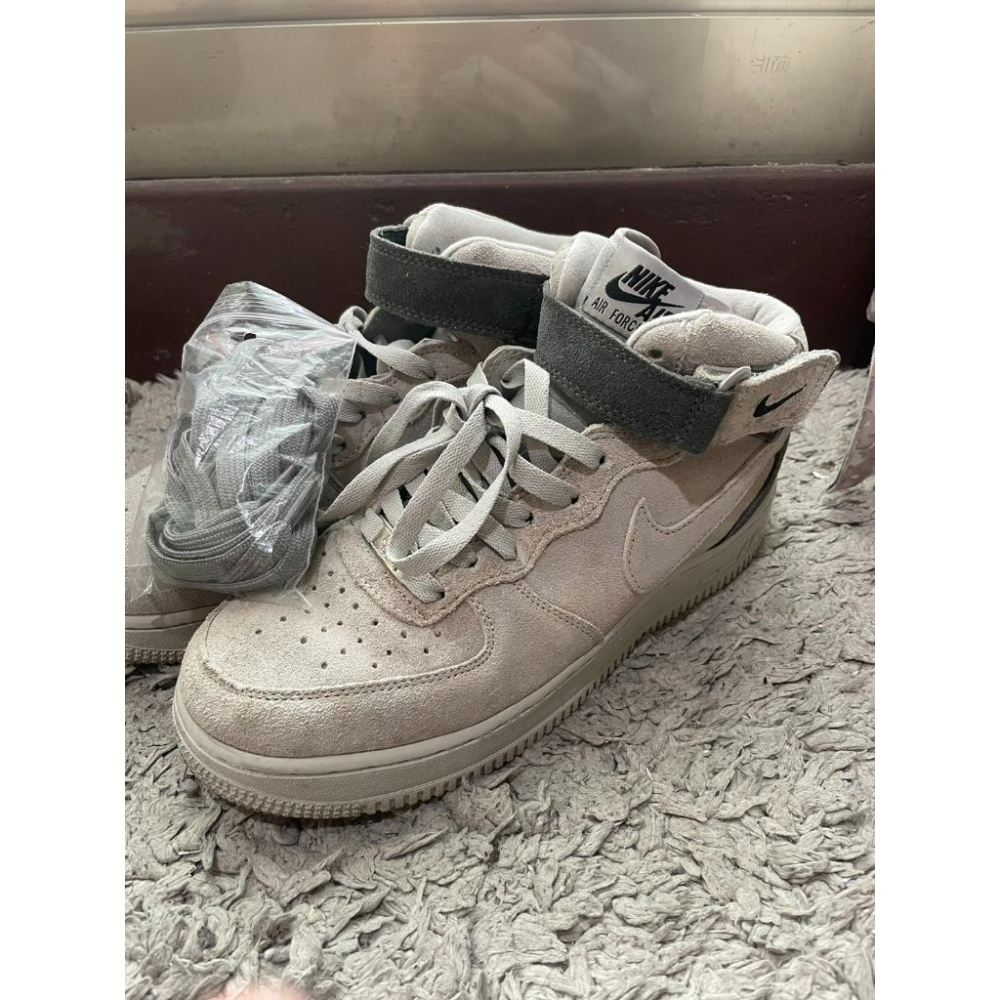 [山姆服飾] NIKE AIR FORCE US7 25cm 灰色高筒 8.5成新 無鞋盒 公司貨-細節圖2