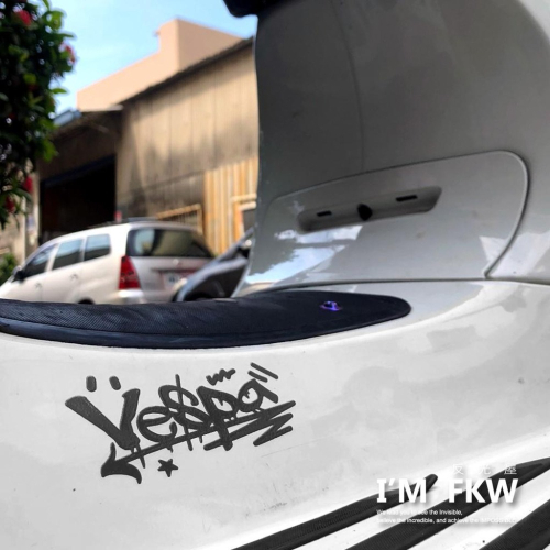 反光屋FKW VESPA 偉士牌 LX125 SPRINT 衝刺 GTS300 通用 塗鴉風格 反光貼紙 車貼 機車貼紙