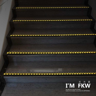 反光屋FKW 3M反光防滑地貼 樓梯止滑條 3M 1~5公分寬 適用 樓梯 斜坡 安全提升 居家 工廠 學校 廁所浴室