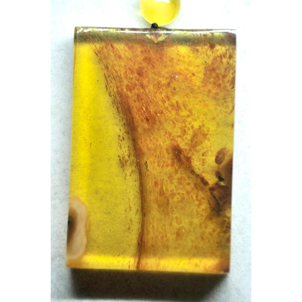 緬甸金藍珀 緬甸藍珀 緬甸金珀 琥珀 緬甸金藍無事牌(方正大牌)(帶蛋黃蜜金沙)(付產地證書)(媲美多明尼加藍度)-細節圖3