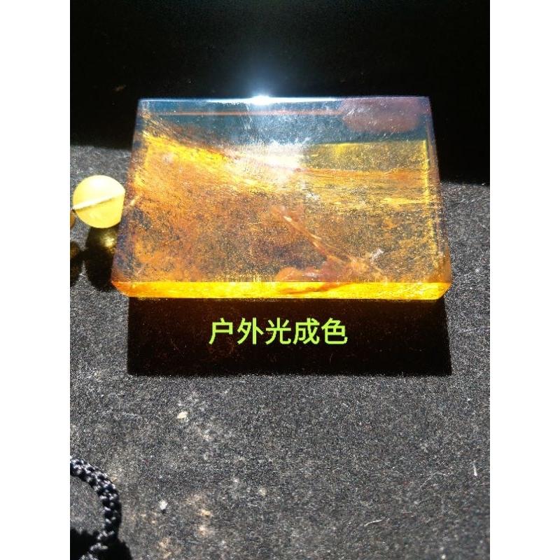 緬甸金藍珀 緬甸藍珀 緬甸金珀 琥珀 緬甸金藍無事牌(方正大牌)(帶蛋黃蜜金沙)(付產地證書)(媲美多明尼加藍度)-細節圖5