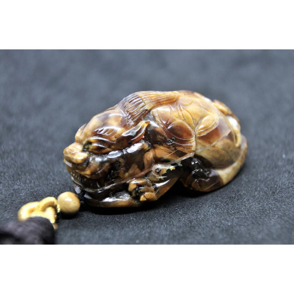 緬甸琥珀 緬甸根珀 黃白根溶洞蜜貔貅完整度80%(付產地證書)-細節圖2