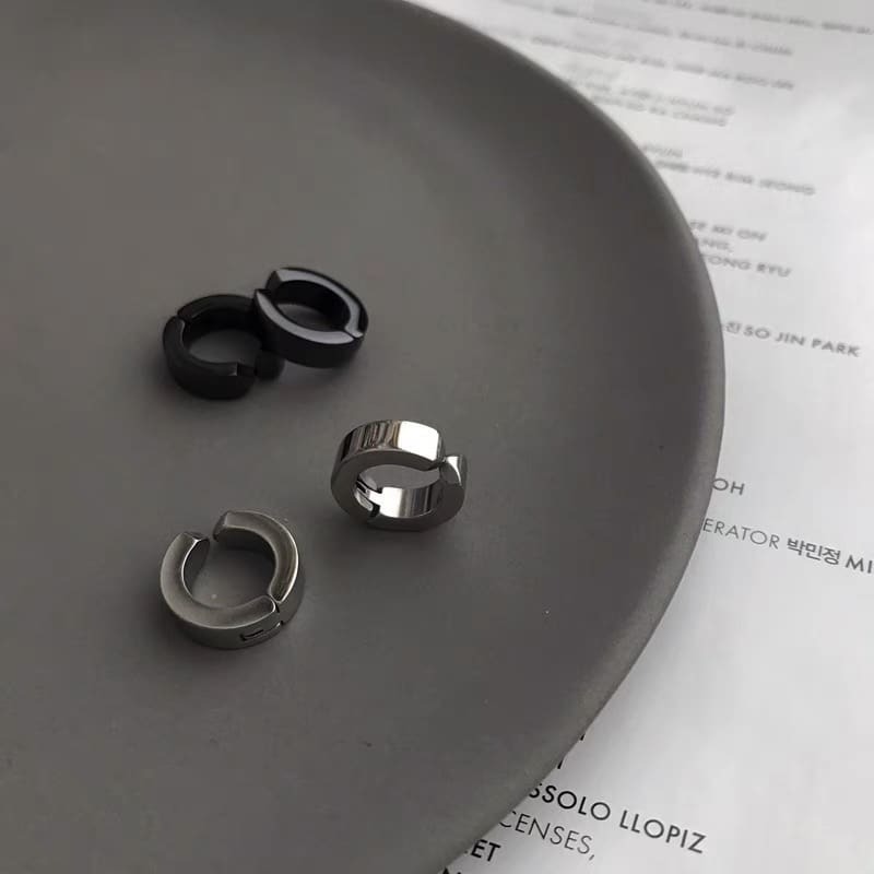 Amo 夾式耳環 不需耳洞 耳夾 無耳洞耳環 耳夾耳環 耳環 耳飾 抗敏耳環 飾品 不鏽鋼耳環 圈圈耳環 鈦鋼耳環-細節圖7