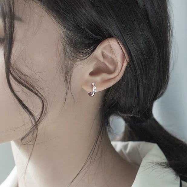 Amo 耳環 麻花捲耳環 飾品 耳飾 圈圈耳環 耳扣式耳環 耳環女 易扣式耳環 韓系耳環 圓圈耳環 個性耳環 飾品-細節圖5