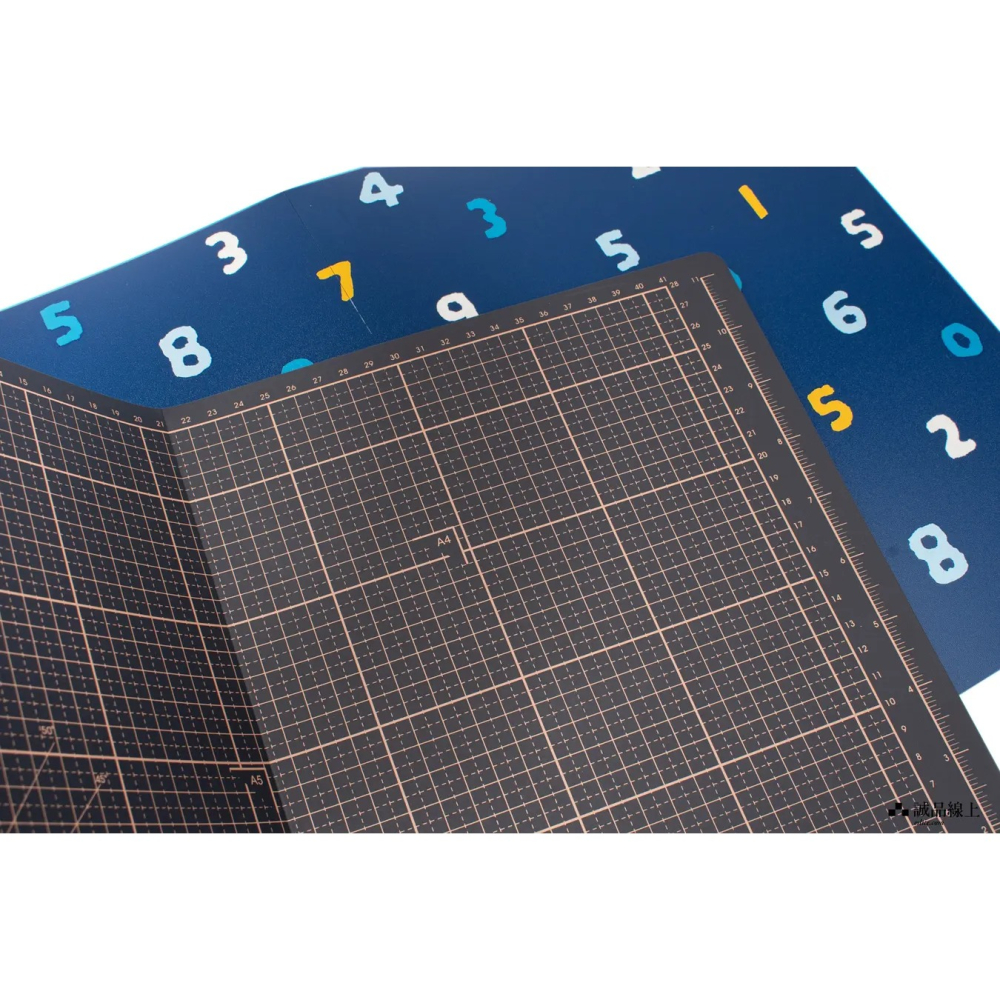 【SOU SOU x iMAT】環保無毒書型摺疊切割墊 / 科幻十數 / A3變A4 / A4變A5（誠品限定）-細節圖3