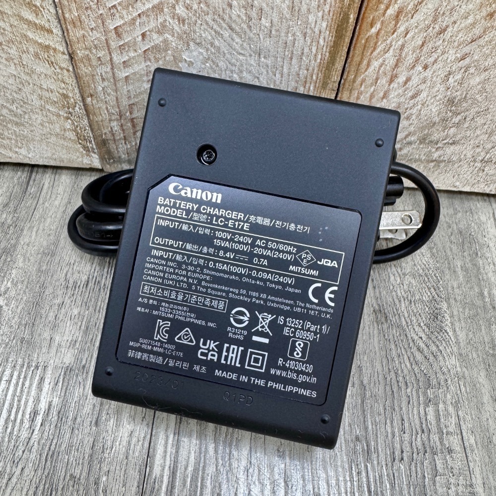 【3C配件倉】Canon 原廠 電池充電器 LC-E17E 全新裸裝 LP-E17 LPE17 R8 R10 R50-細節圖3