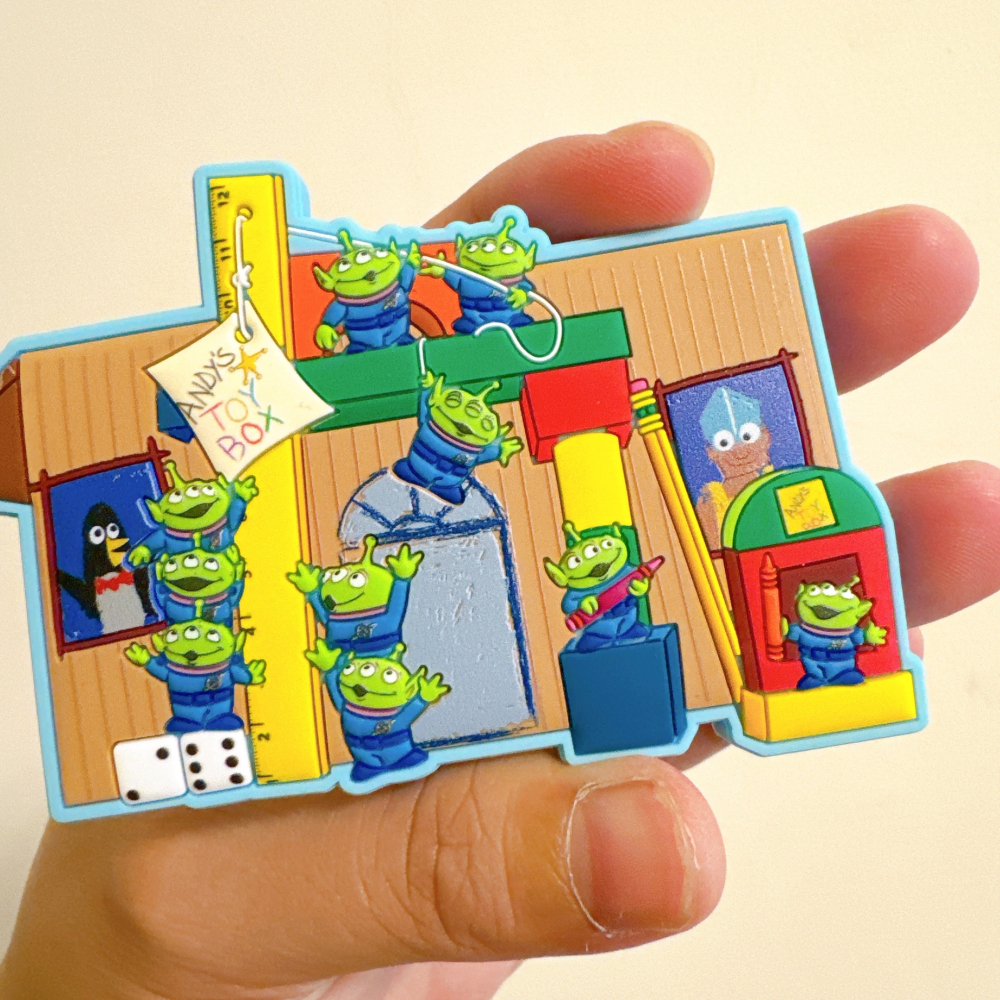 <木木·仕事部屋 Mu Mu Studio> 上海迪士尼 迪士尼 玩具總動員 三眼怪 磁鐵 冰箱貼 周邊 限定 現貨-細節圖4