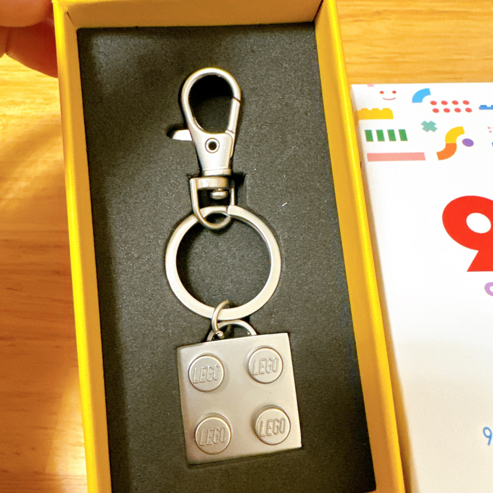 <木木·仕事部屋 Mu Mu Studio> 樂高 lego 90週年 90周年 紀念鑰匙圈 鑰匙圈 吊飾 限定 收藏-細節圖2
