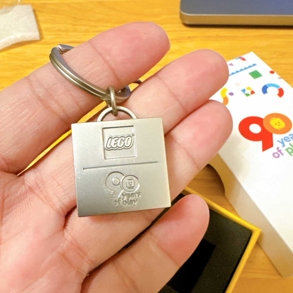 <木木·仕事部屋 Mu Mu Studio> 樂高 lego 90週年 90周年 紀念鑰匙圈 鑰匙圈 吊飾 限定 收藏-細節圖3