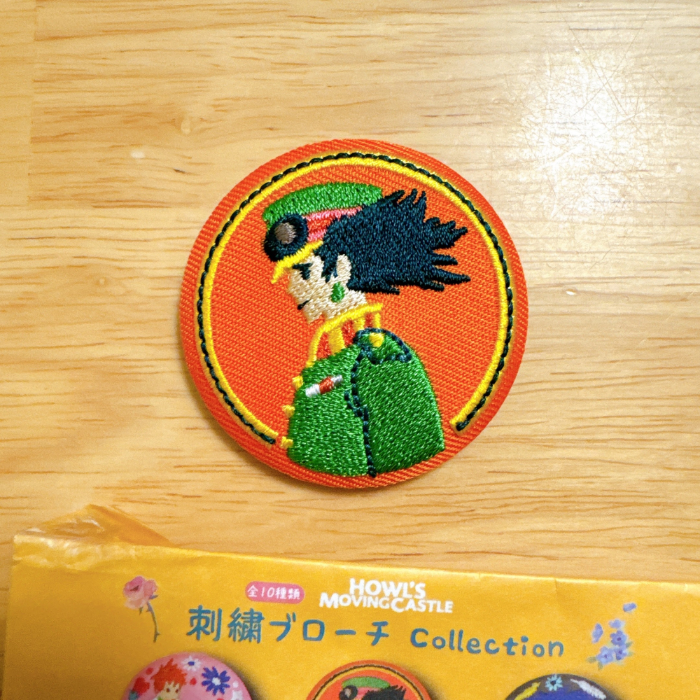 <木木·仕事部屋 Mu Mu Studio> 吉卜力 霍爾的移動城堡 霍爾 軍服 刺繡 徽章 胸章 別針 收藏 限定-細節圖2