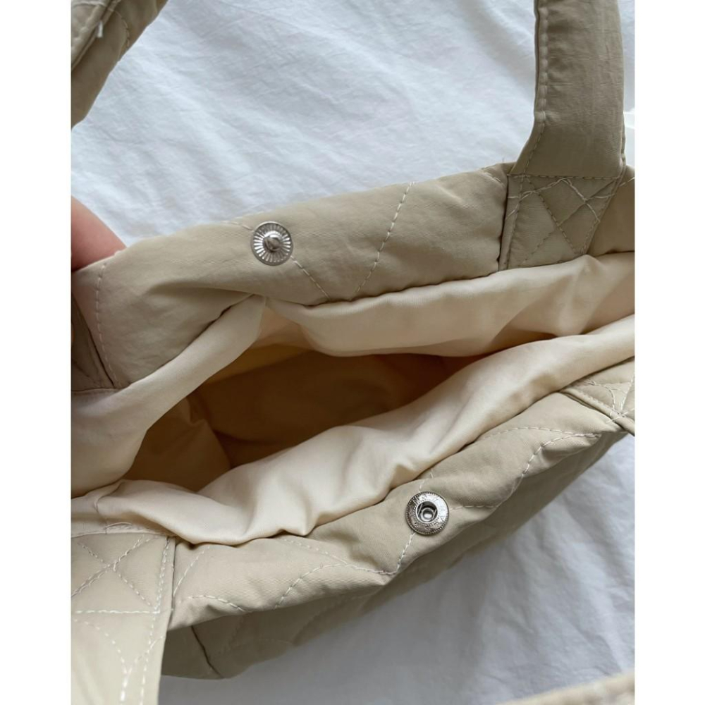 ʜᴀʀᴜᴅᴀɪʟʏ🌙 預購｜韓國 愛心衍縫車縫提袋 愛心車線小提袋-細節圖7