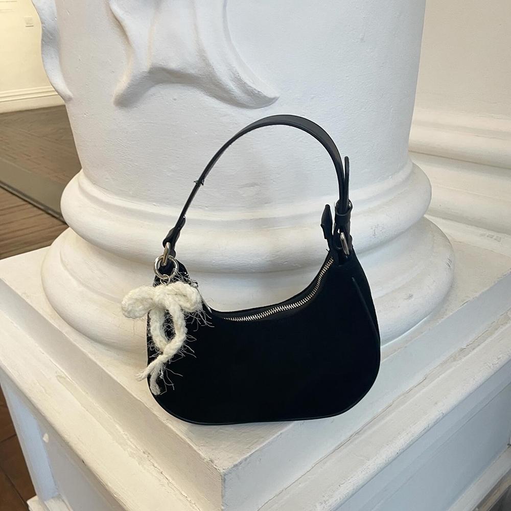 ʜᴀʀᴜᴅᴀɪʟʏ🌙  預購｜but better 粉嫩藍白羊毛蝴蝶結吊飾 掛飾 鑰匙圈-細節圖4