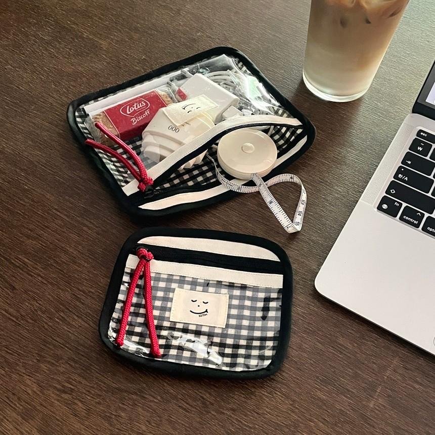 ʜᴀʀᴜᴅᴀɪʟʏ🌙  預購｜0235m PVC方格拉鍊小包 隨身小包 化妝包 旅行收納包-細節圖3