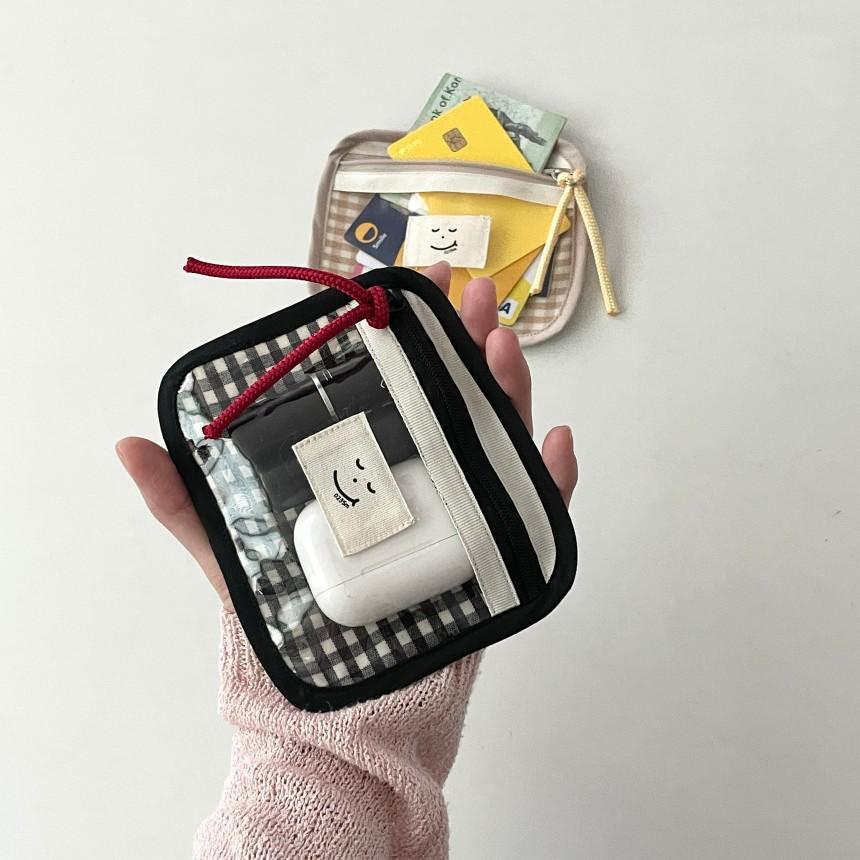 ʜᴀʀᴜᴅᴀɪʟʏ🌙  預購｜0235m PVC方格拉鍊小包 隨身小包 化妝包 旅行收納包-細節圖4