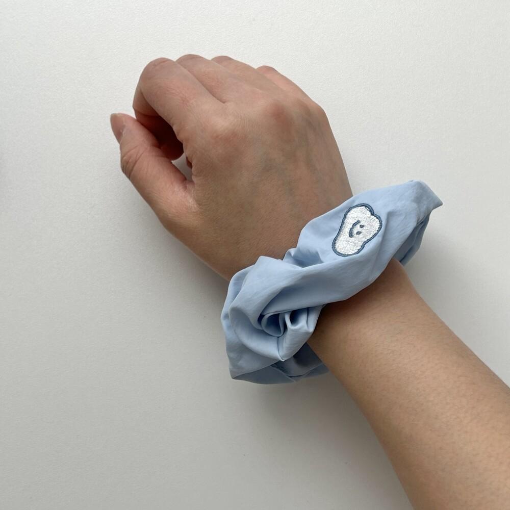 ʜᴀʀᴜᴅᴀɪʟʏ🌙  預購｜skyfolio 可愛雲朵刺繡髮圈 大腸圈 造型髮圈 可愛髮飾 綁頭髮束飾品-細節圖3