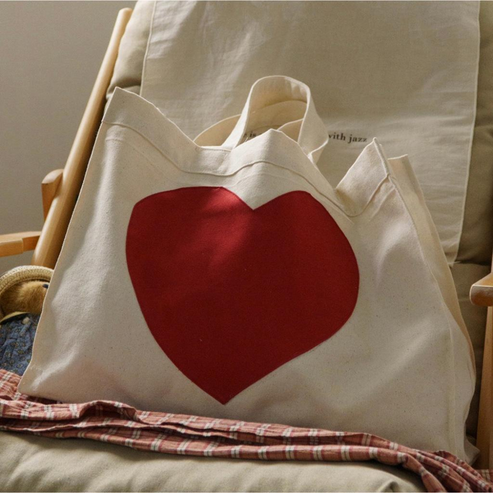 ʜᴀʀᴜᴅᴀɪʟʏ🌙  現貨｜luff Heart Bag 愛心帆布袋 大容量愛心帆布包 側背帆布包-細節圖4