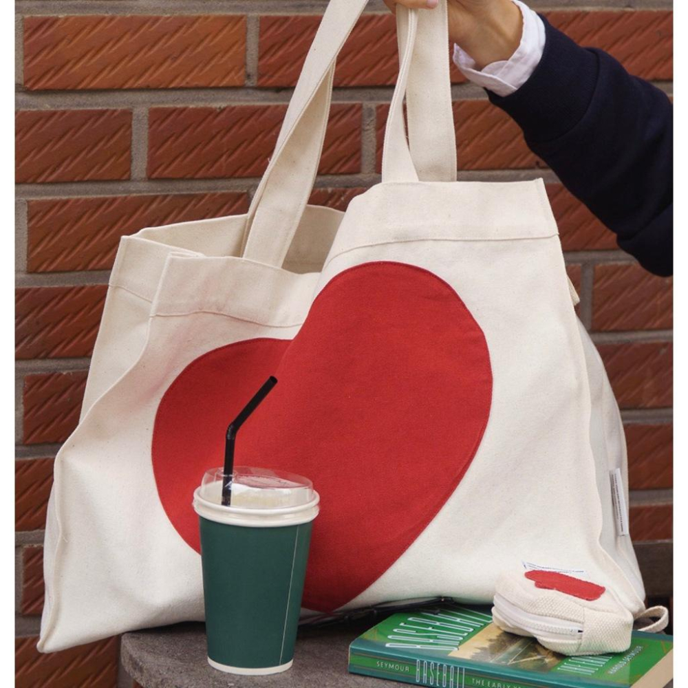 ʜᴀʀᴜᴅᴀɪʟʏ🌙  現貨｜luff Heart Bag 愛心帆布袋 大容量愛心帆布包 側背帆布包-細節圖5