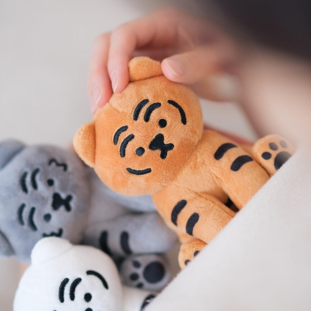 ʜᴀʀᴜᴅᴀɪʟʏ🌙  預購｜MUZIK TIGER 小老虎系列拉繩娃娃 震動娃娃 絨毛玩偶 共三款-細節圖2