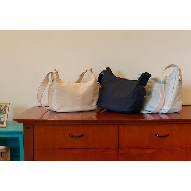 ʜᴀʀᴜᴅᴀɪʟʏ🌙  預購｜ithinkso 素面系列大容量半月包 水餃包 斜背包 肩背包 外出背包 共三款-細節圖6