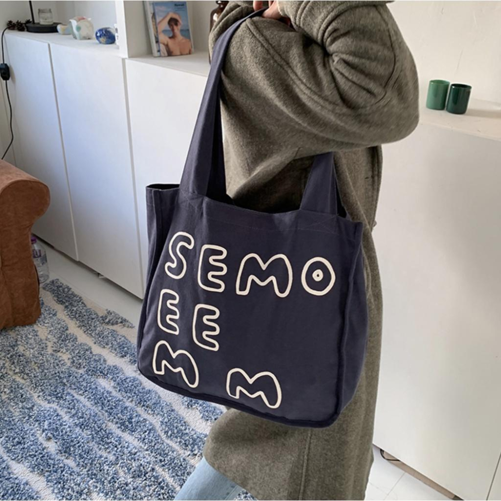 ʜᴀʀᴜᴅᴀɪʟʏ🌙  預購｜SECOND MORNING SEMO BAG 可愛胖胖LOGO大容量帆布包-細節圖6