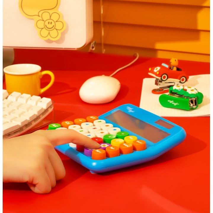 ʜᴀʀᴜᴅᴀɪʟʏ🌙 預購｜wigglewiggle 復古撞色便攜充電式計算機 圓形按鍵計算機 桌上型計算機-細節圖4