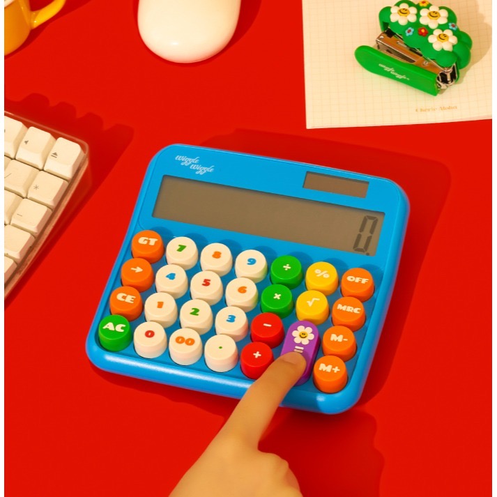 ʜᴀʀᴜᴅᴀɪʟʏ🌙 預購｜wigglewiggle 復古撞色便攜充電式計算機 圓形按鍵計算機 桌上型計算機-細節圖7