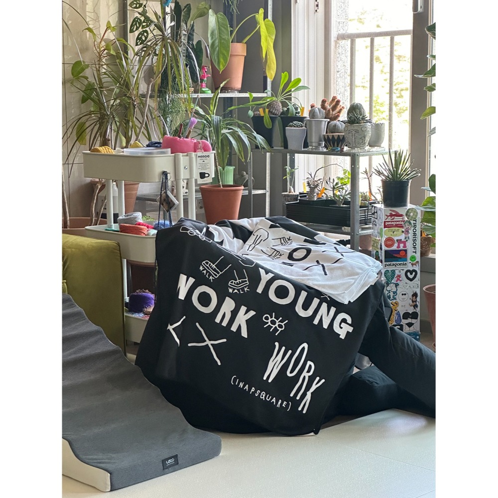 ʜᴀʀᴜᴅᴀɪʟʏ🌙 預購｜insideobject Inapsquare黑白街頭塗鴉風沙灘巾 海灘毛巾 游泳浴巾-細節圖10