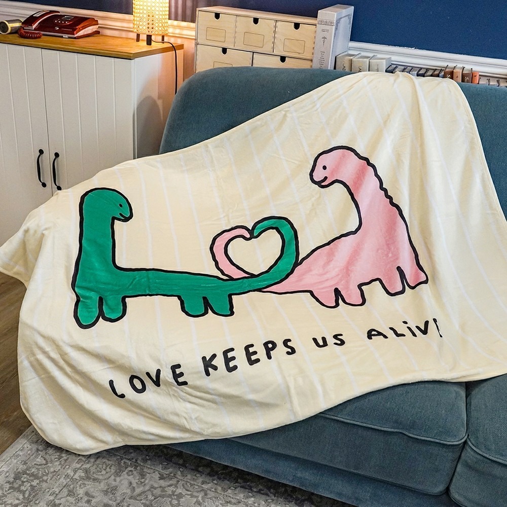 ʜᴀʀᴜᴅᴀɪʟʏ🌙 預購｜Joguman 小脘龍毛毯(愛心款/亂花款) 恐龍小被被 小毯子 棉被 被子-規格圖7