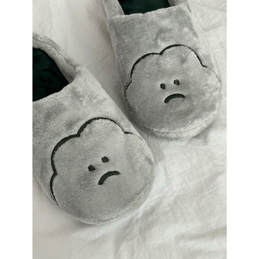 ʜᴀʀᴜᴅᴀɪʟʏ🌙  預購｜skyfolio 微笑雲朵刺繡室內拖 軟綿拖鞋 保暖拖鞋-細節圖6