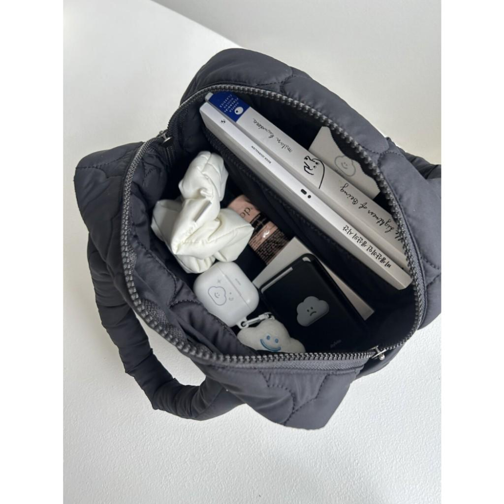 ʜᴀʀᴜᴅᴀɪʟʏ🌙 預購｜skyfolio CLOUD QUILTING BAG 雲朵絎縫手提包 輕柔手提袋 托特-細節圖9