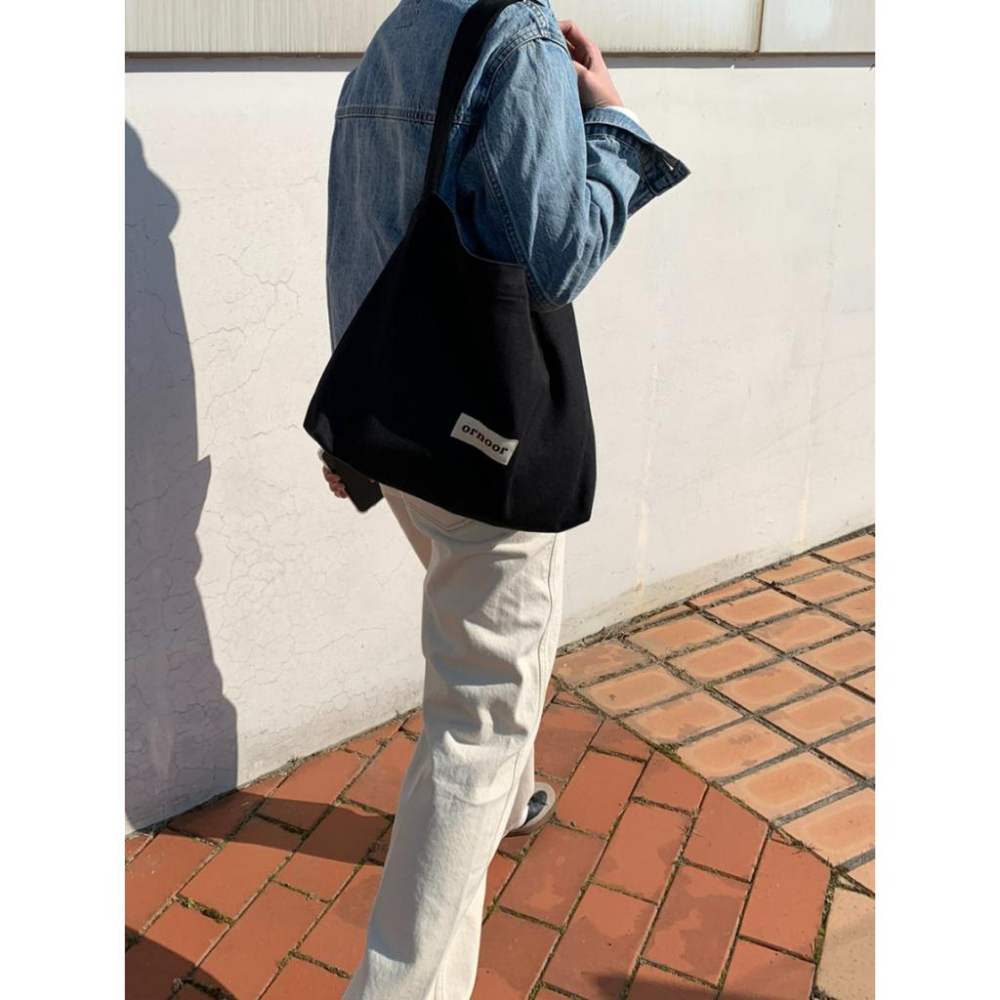ʜᴀʀᴜᴅᴀɪʟʏ🌙 預購｜ornoor 素色LOGO棉麻肩背包 側背包 外出包 共兩款-細節圖6