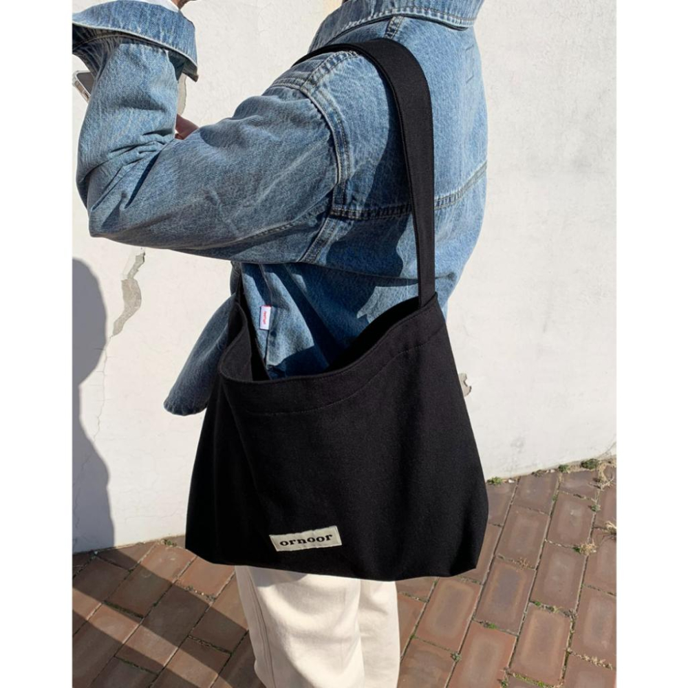 ʜᴀʀᴜᴅᴀɪʟʏ🌙 預購｜ornoor 素色LOGO棉麻肩背包 側背包 外出包 共兩款-細節圖7