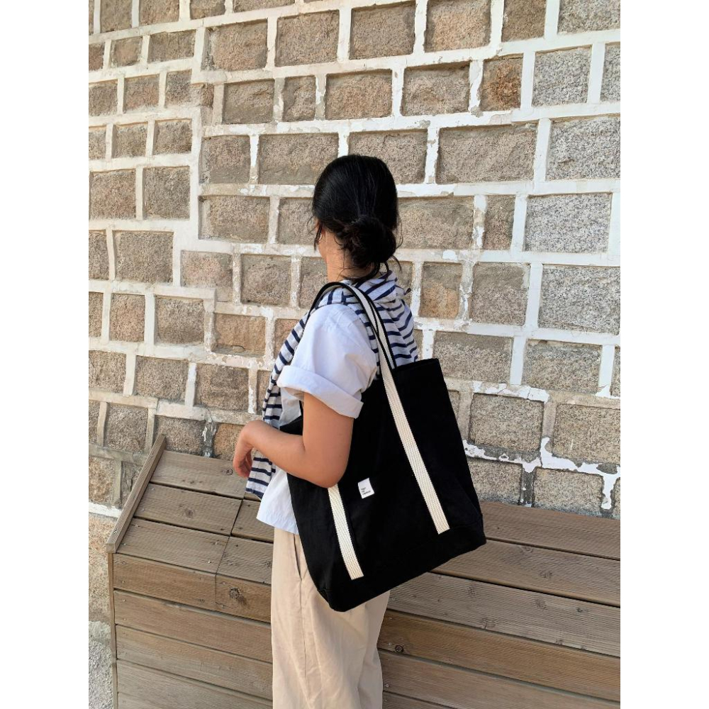 ʜᴀʀᴜᴅᴀɪʟʏ🌙  預購｜jackobag 黑白純色系列肩背包 側背包 外出包 輕便帆布包 托特包 共四款-細節圖5