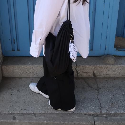 ʜᴀʀᴜᴅᴀɪʟʏ🌙  預購｜notthesamestudio 素面簡約拉鍊零錢包 掛式收納包 卡片小包 隨身包 多款-細節圖5