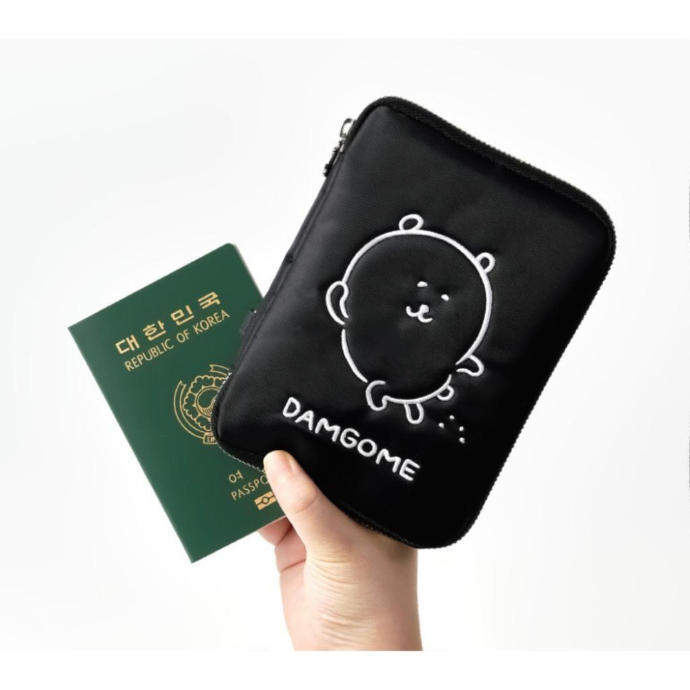 ʜᴀʀᴜᴅᴀɪʟʏ🌙 預購｜Damgome自嘲熊 多功能收納小包 隨身收納包 多功能收納包 護照夾 護照套-細節圖4