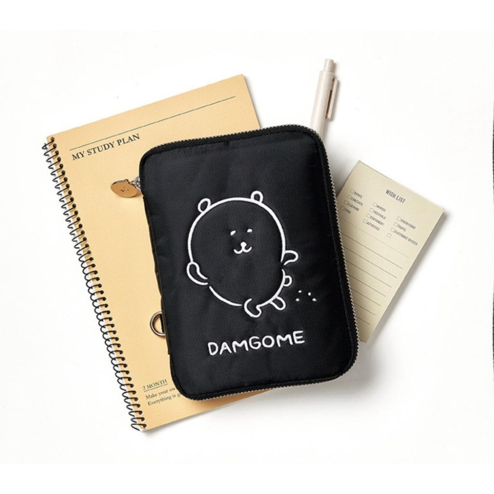 ʜᴀʀᴜᴅᴀɪʟʏ🌙 預購｜Damgome自嘲熊 多功能收納小包 隨身收納包 多功能收納包 護照夾 護照套-細節圖5
