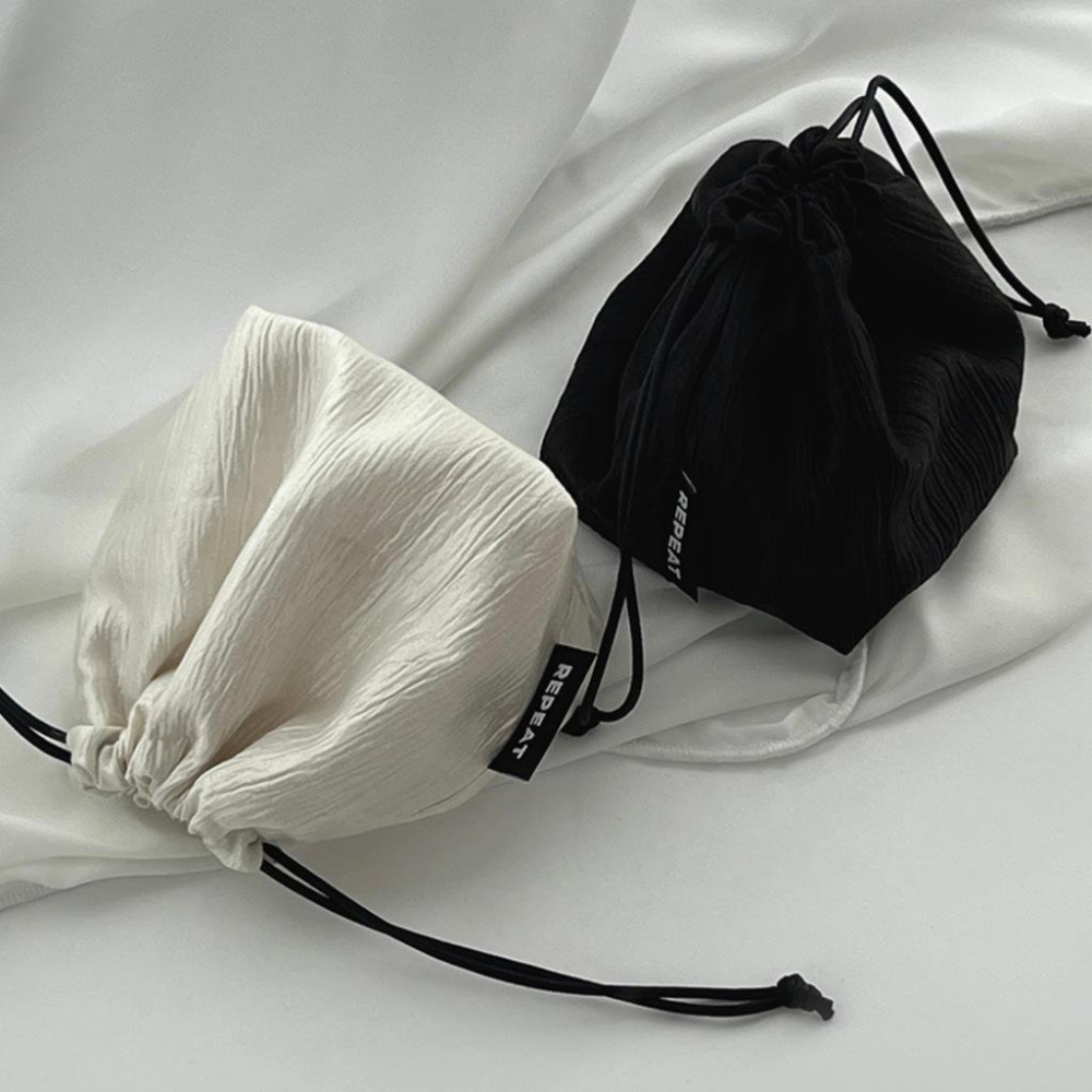 ʜᴀʀᴜᴅᴀɪʟʏ🌙 預購｜REPEAT 亮面皺皺布束口袋 束口收納包 隨身束口袋 小物收納袋 束口袋-細節圖2