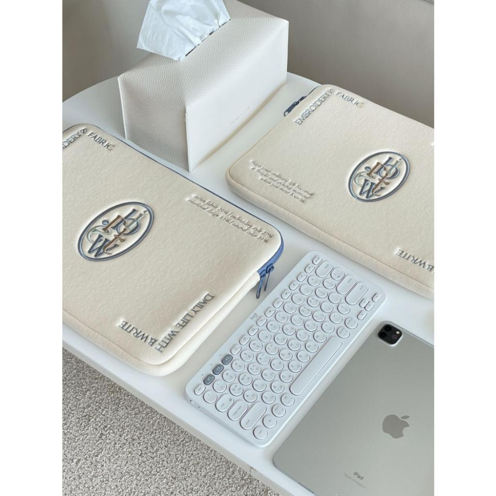 ʜᴀʀᴜᴅᴀɪʟʏ🌙  預購｜b.write 刺繡 電腦收納包 平板保護包 電腦包-細節圖8